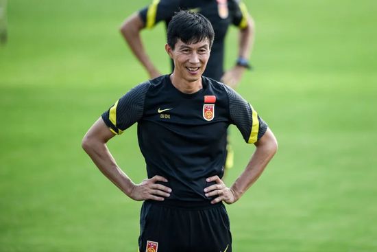 “劳塔罗很高兴能来到国米，我们会与国米进行定期会面，我们每天都会进行交谈，一切都很顺利。